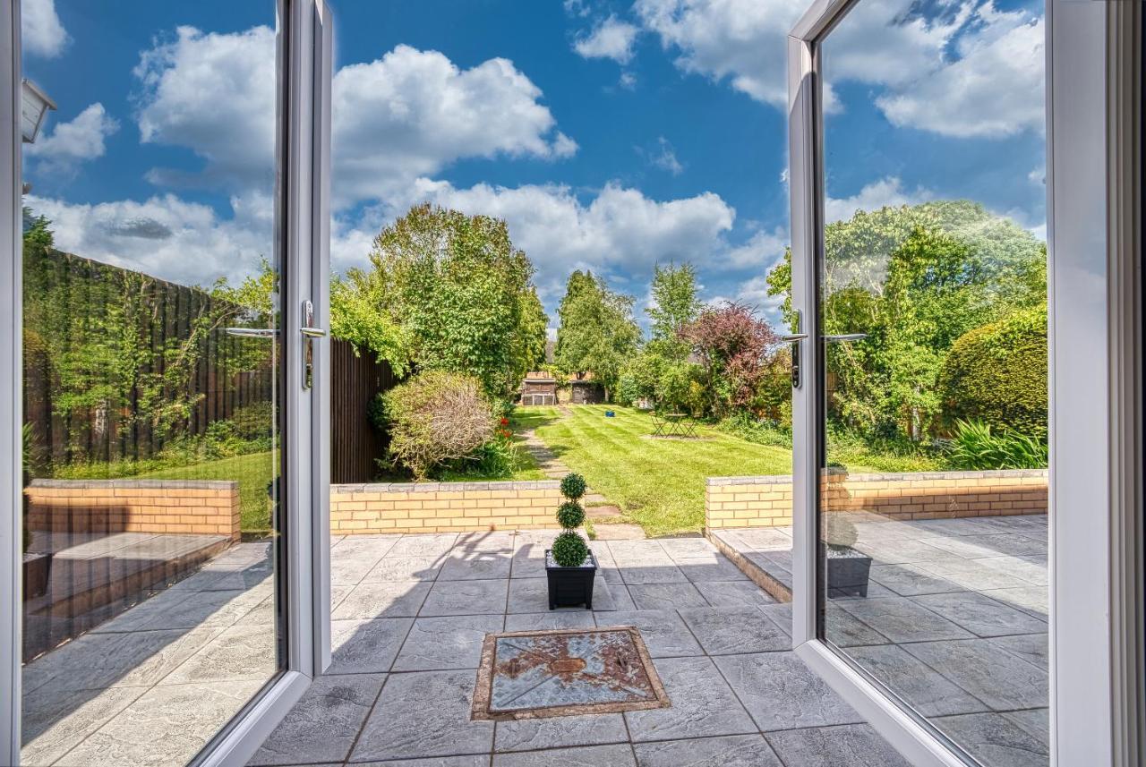 Elegant 5 Bed House - Sleeps 9, Central Solihull, Nec, Jlr, Hs2, Resorts World, Airport Business And Leisure Stays, Buitenkant foto