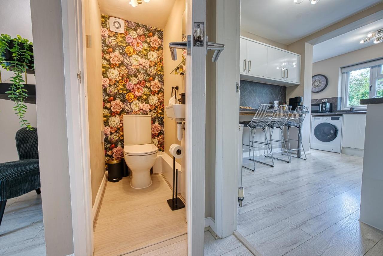 Elegant 5 Bed House - Sleeps 9, Central Solihull, Nec, Jlr, Hs2, Resorts World, Airport Business And Leisure Stays, Buitenkant foto